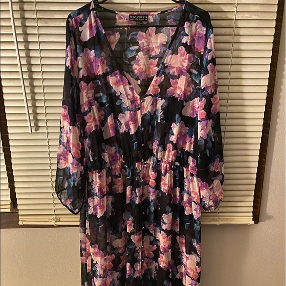 Dresses & Skirts - Plus Size Forever21+ Floral Maci Dress